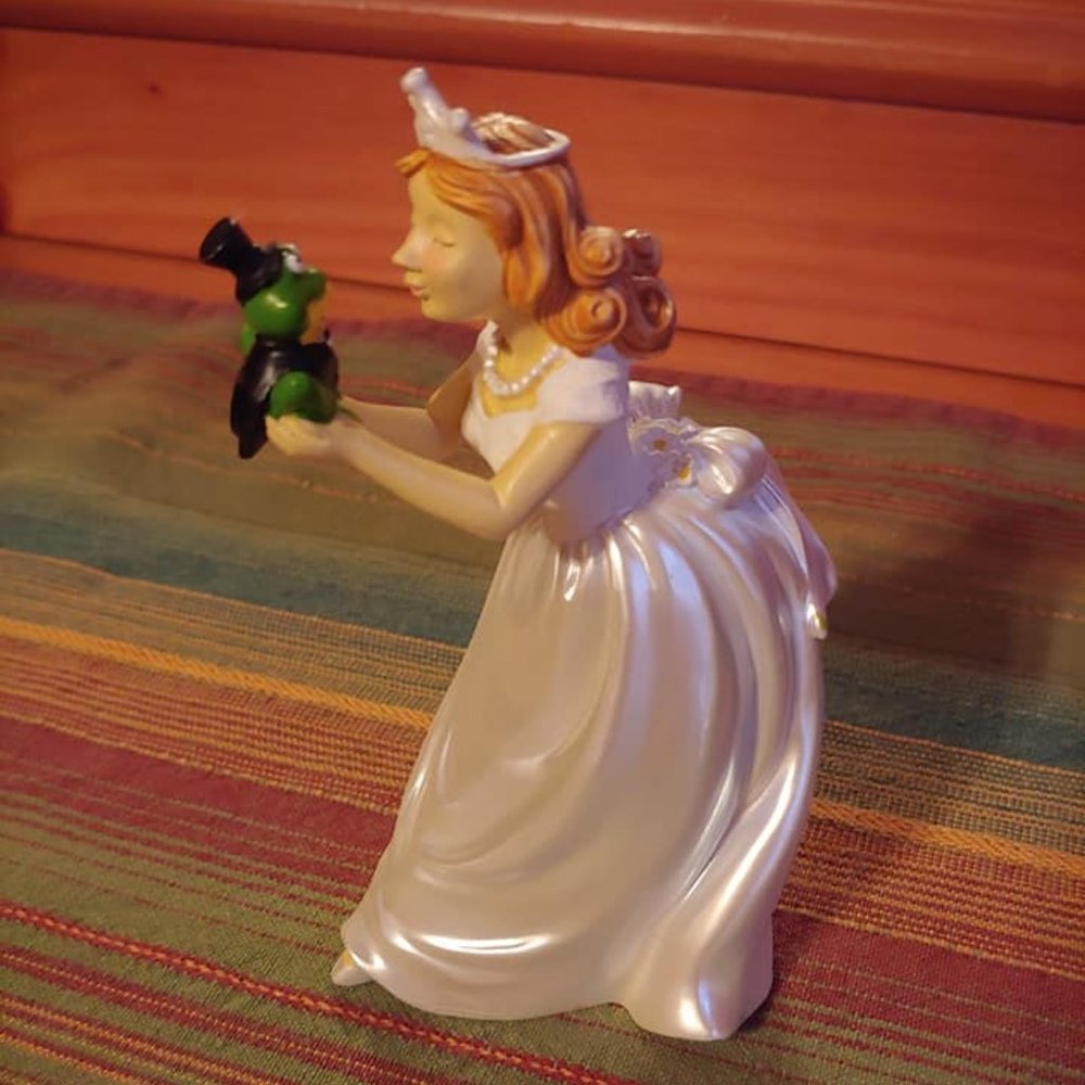 Frog and Bride Cake Topper